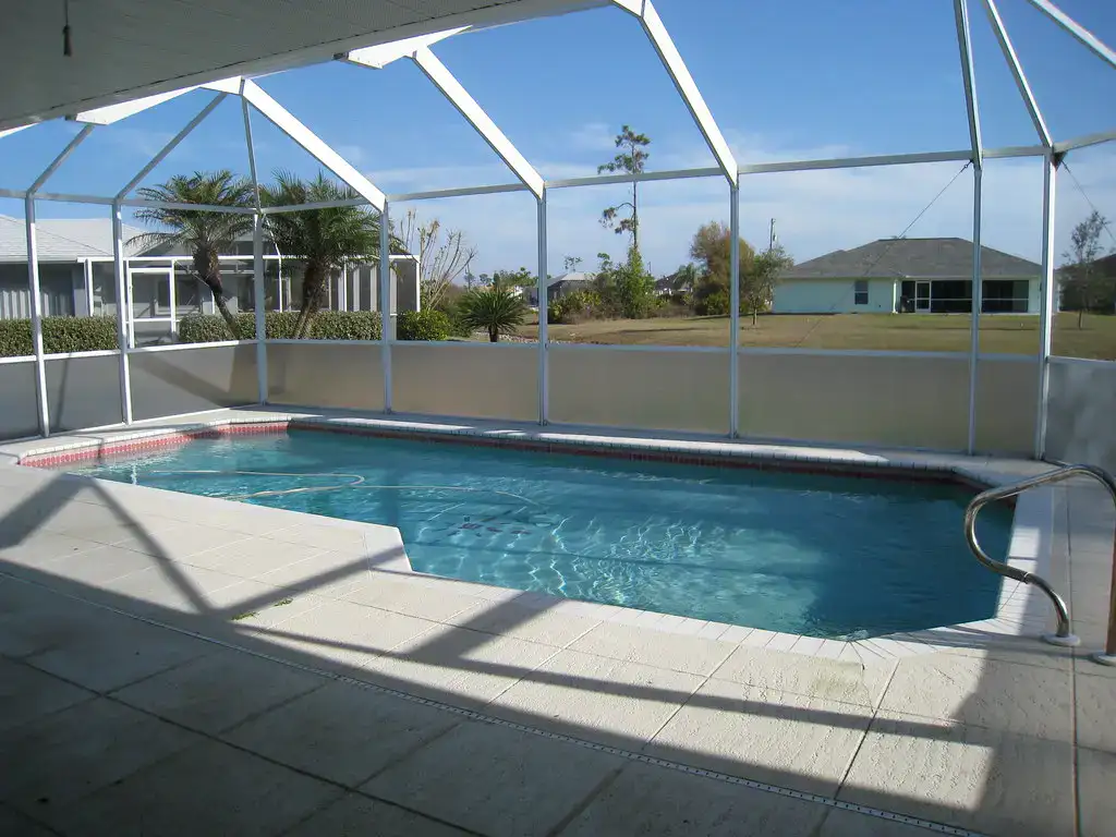 Modern Pool Lanai Screen For Residential House